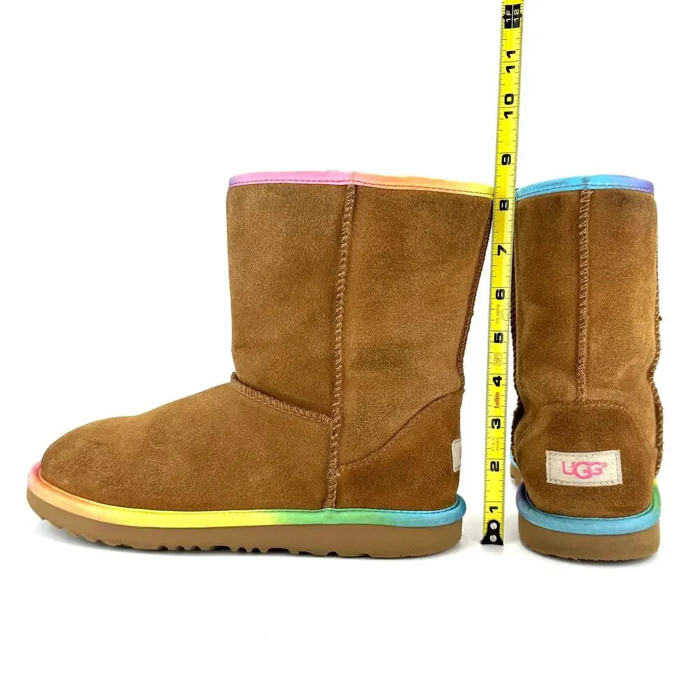 UGG Big Kids Classic Short Rainbow Winter Boot Size 6 Tan Leather Cold Weather
